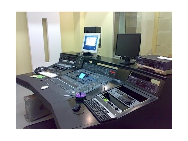 簡述發(fā)射臺機房動力環(huán)境監(jiān)控系統(tǒng)